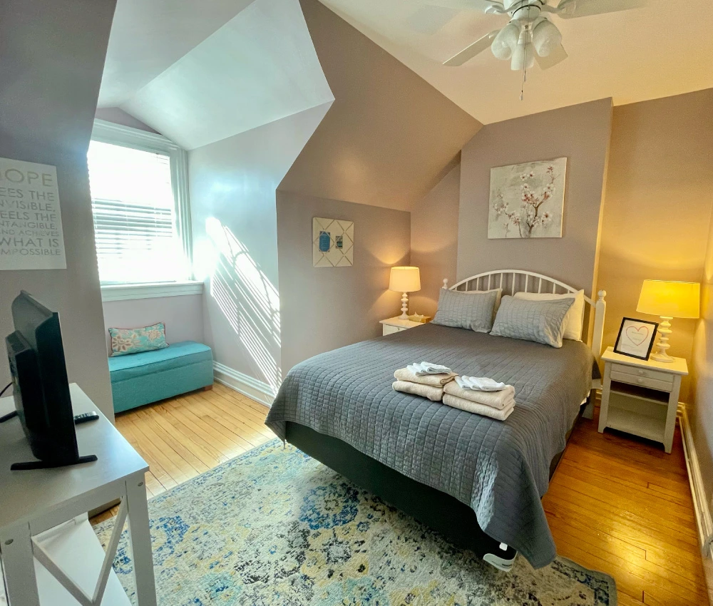 guest room at Ronald McDonald House on Monument Avenue